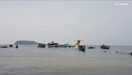 Avião despenha-se no Lago Victoria