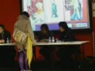 dédicace de Toru Fujisawa avec Miss Pepper Cat en action