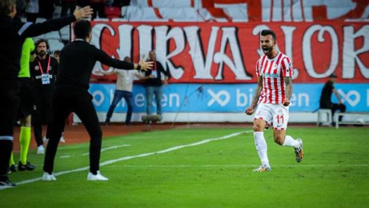 Antalyaspor'dan müthiş geri dönüş! Fatih Karagümrük 2 farklı üstünlüğü koruyamadı