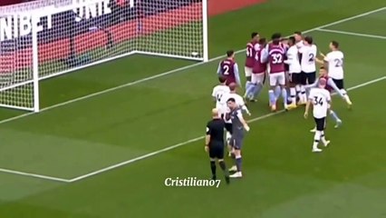 Cristiano Ronaldo fight during Manchester united vs Aston villa Match