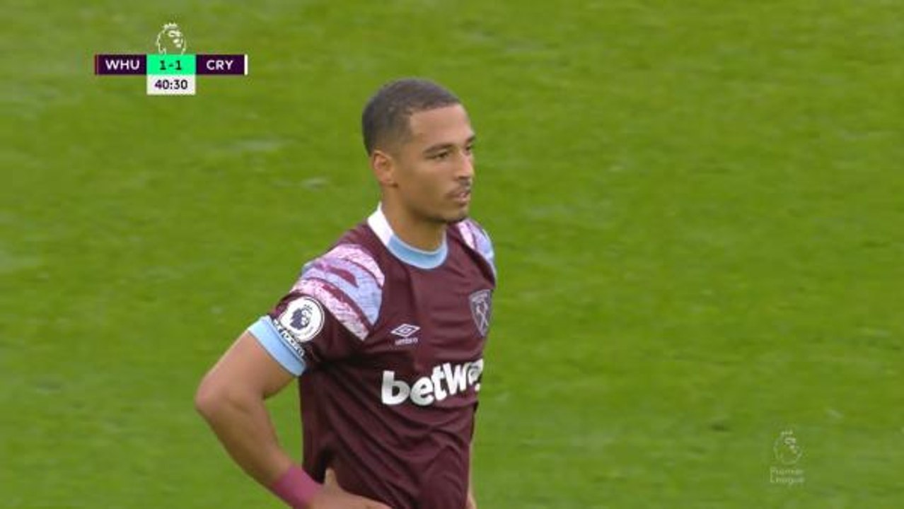 GOAL! Wilfried Zaha  41'