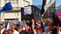 Miles marchan en calles de Lima contra presidente peruano Castillo
