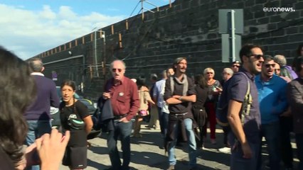 Italien erlaubt 140 Migranten, "Humanity 1" in Catania zu verlassen