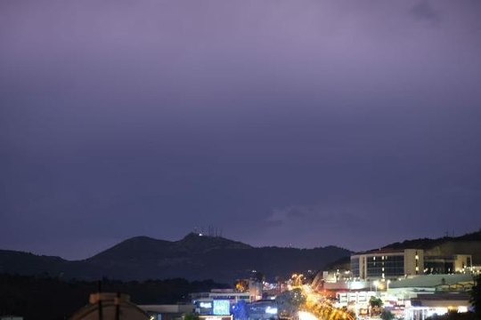 BODRUM'DA SAĞANAK; CADDE VE SOKAKLAR SUYLA DOLDU, SÜRÜCÜLER ZOR ANLAR YAŞADI