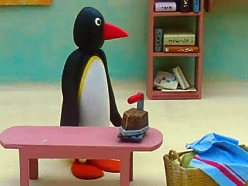 Pingu S04E15 pingu teases pinga