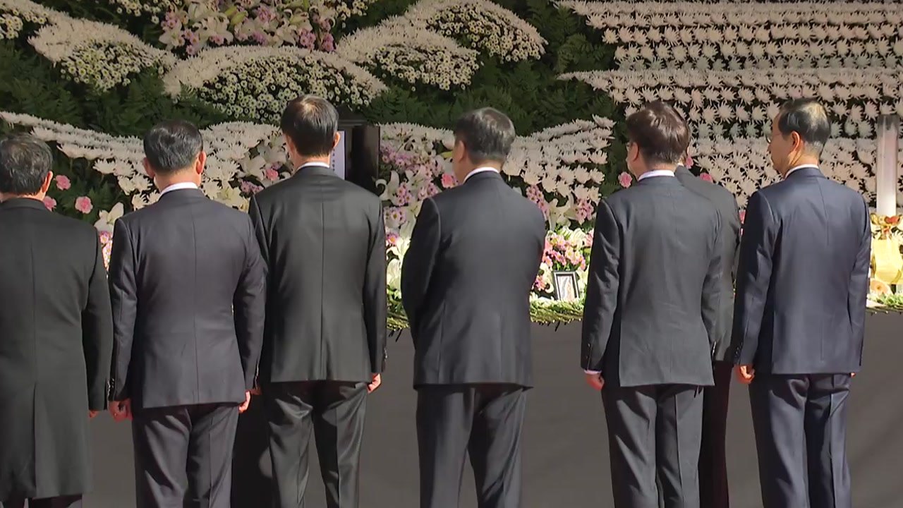 [뉴스라이브] '애도 기간' 끝낸 정치권, '이태원 참사' 책임론·국정조사 격돌 / YTN
