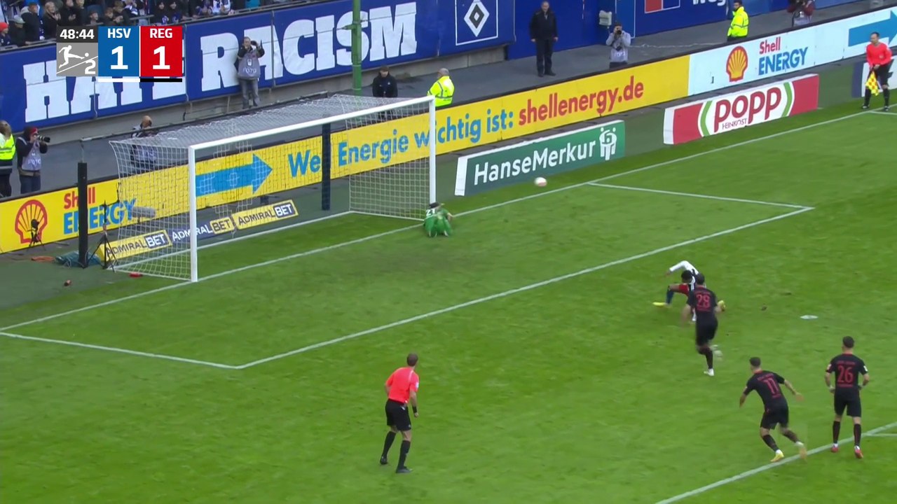 Hamburg v Eintracht Braunschweig
