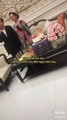 Cảm động đôi vợ chồng già kỷ niệm 56 năm ngày cưới