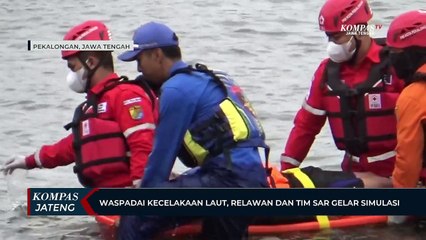 Waspadai Kecelakaan Laut, Relawan dan Tim SAR di Pekalongan Gelar Simulasi