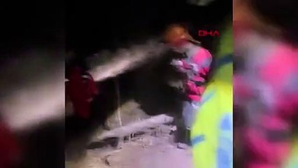 Uludağ'da mahsur kalan paraşütçüleri kurtarma operasyonu