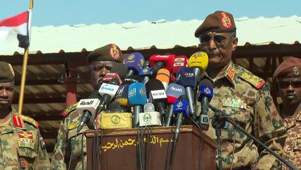 البرهان يدعو إلى الكف عن الزج بالجيش في سجالات سياسية