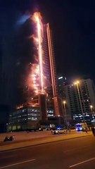حريق في دبي قرب برج خليفة
