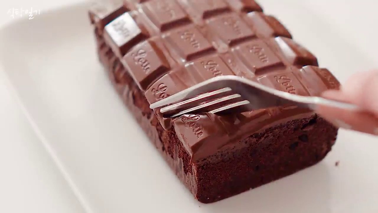 The Ultimate Gooey Chocolate Cake | Just mix and you're done | Real Chocolate Cake Recipe