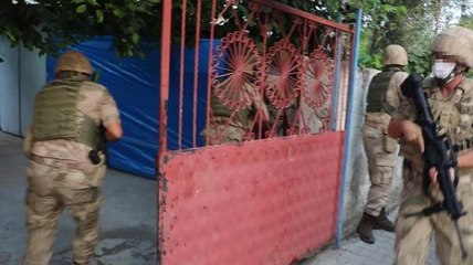 MERSİN'DE EYLEM ARAYIŞINDAKİ TERÖR ÖRGÜTÜ ŞÜPHELİSİ YAKALANDI