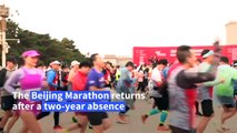 Thousands run in the Beijing Marathon