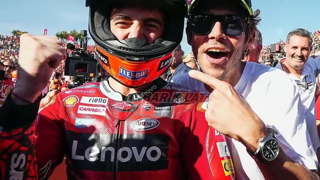 ROSSI TERHARU BAHAGIA PECCO BAGNAIA JUARA DUNIA MOTOGP 2022 ALEX RINS MENANGI VALENCIA GP (1)