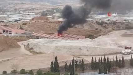 Alevlere teslim olan iş yeri kullanılmaz hale geldi