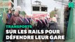 À Argenton-sur-Creuse, ils stoppent des trains pour défendre la gare SNCF