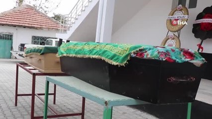 Bolu'daki trafik kazasında yaşamını yitiren karı-koca yan yana defnedildi