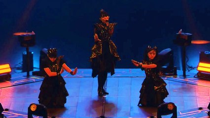 BABYMETAL - 'Megitsune'「メギツネ」[LIVE PROSHOT] [SUBTITLED] [4K HQ]