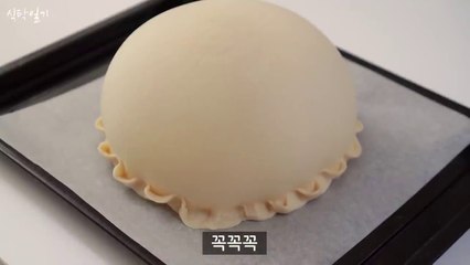 The world's first cheese potato balloon bread! (Cheese potato fondue in a big balloon?)