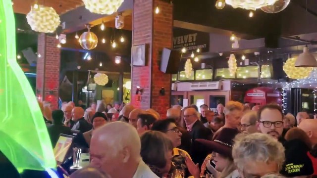 Velvet Music Rooms packed to rafters as Steve Gibbons is awarded Broad Street Star