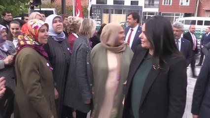 AK Partili Sarıeroğlu, Uşak'ta mikrofinans şubesi açılışına katıldı