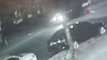 Yolda tartıştıkları kuryeyi bıçakla katlettiler, kan donduran o anlar kameralara yansıdı