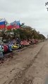 Media ucraini, le immagini shock dal Lugansk: tombe russe per chilometri a bordo strada – Il video