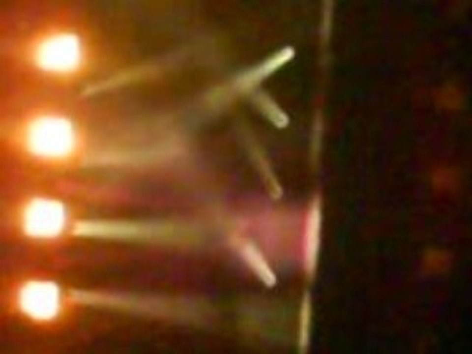 Gad spectacle fait dodo et petit oiseau