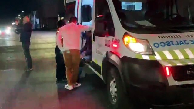 Un motociclista fue impactado por una camioneta en avenida Dr. R. Michel; el responsable huyó