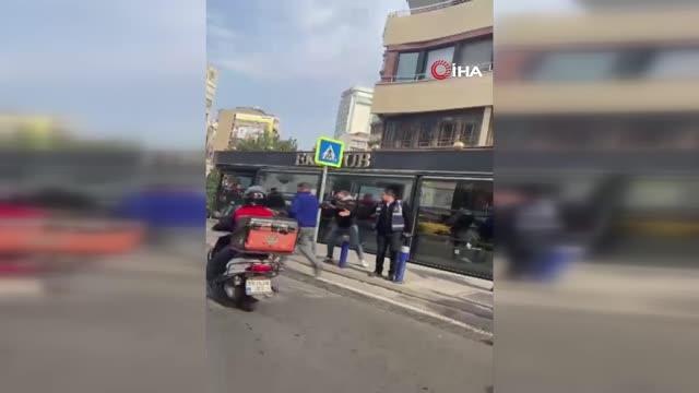 İzmir'de yol verme kavgasında ortalık karıştı: 1 kişi vuruldu
