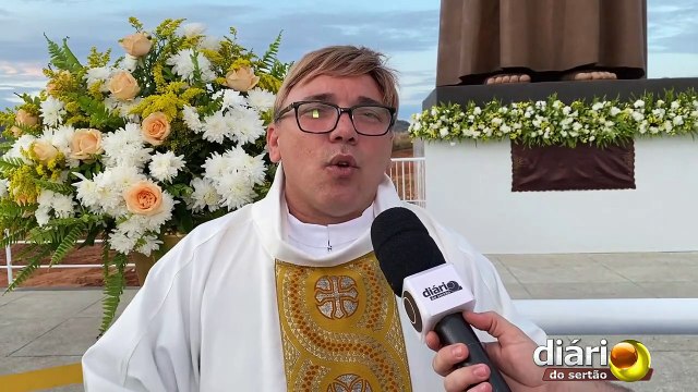 Emoção, lágrimas, curas e milagres marcam inauguração de monumento de Frei Damião em Pedra Branca