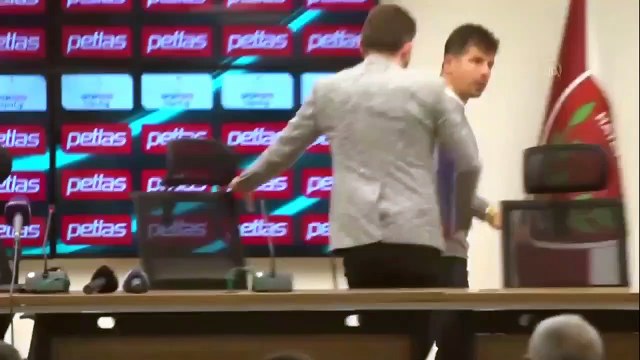 Emre Belözoğlu basın toplantısında çılgına döndü