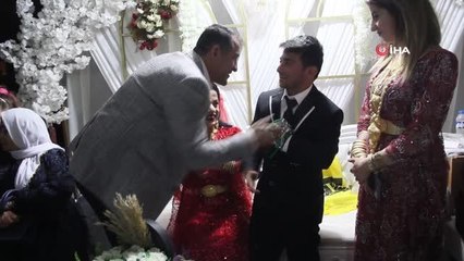 Boyları küçük aşkları büyük çifte görkemli düğün