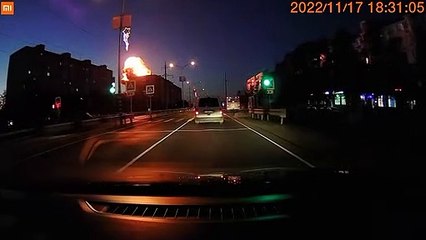 Un avion militaire russe s'écrase dans un complexe d'appartements - Buzz Buddy