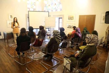 Eyüpsultan'da "Edebiyat Okulu" eğitimleri başladı