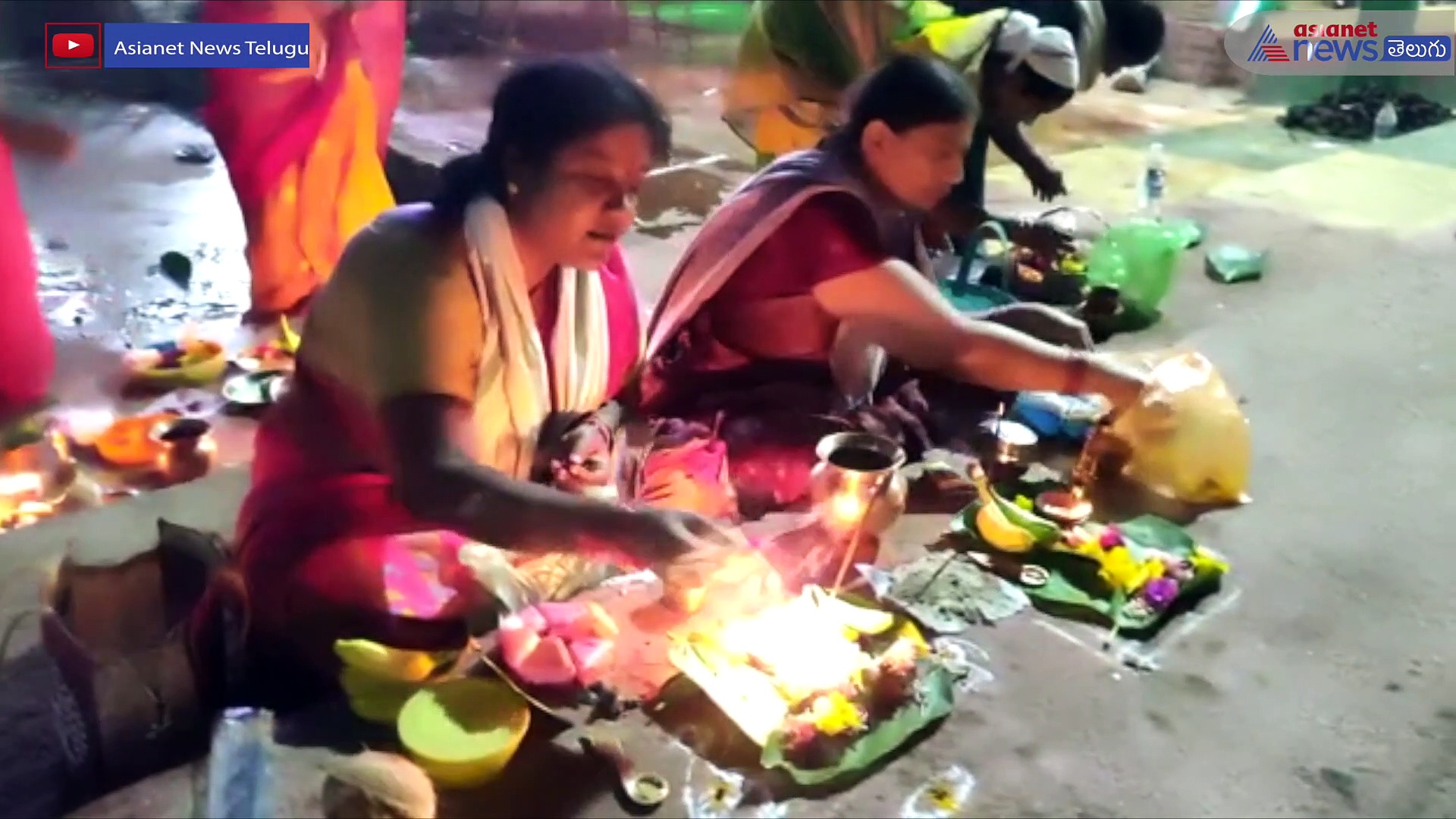 కార్తీక దీపాల వెలుగులో మెరిసిపోయిన విజయవాడ దుర్గమ్మ ఆలయం...