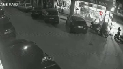Motosiklet hırsızının rahat tavırları "pes" dedirtti