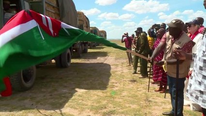 Kenya'daki Ulusal Parklarda Vahşi Hayvanlar İçin Yiyecek Dağıtıldı