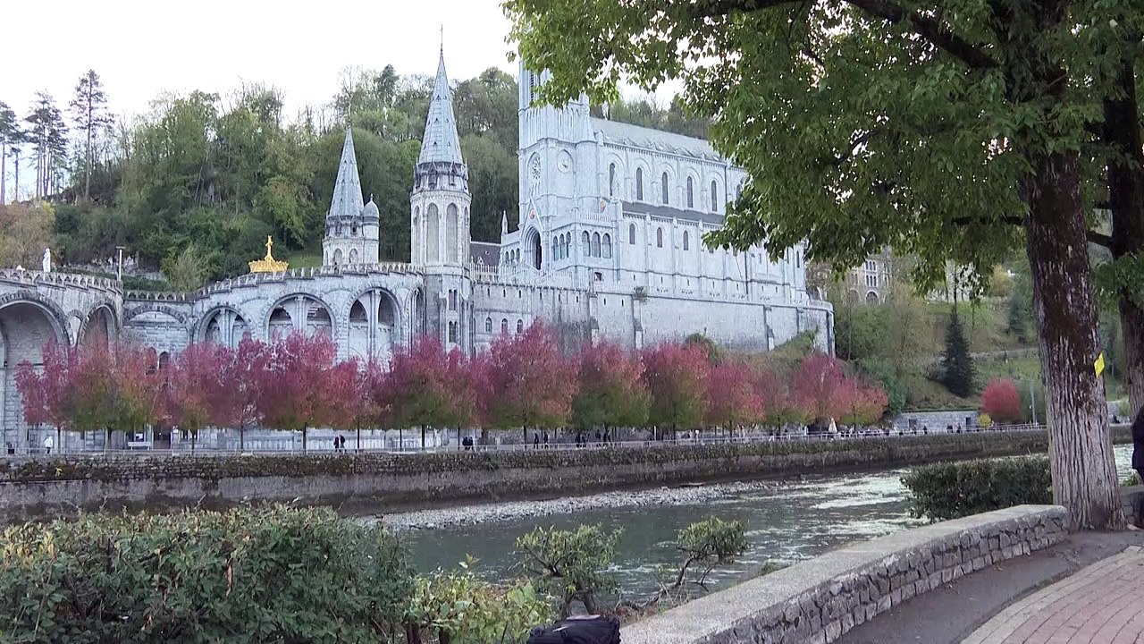 Violences sexuelles: 11 évêques ou anciens évêques "mis en cause" en France