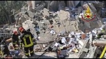 A Nuoro crolla casa dopo una esplosione: si cercano due dispersi