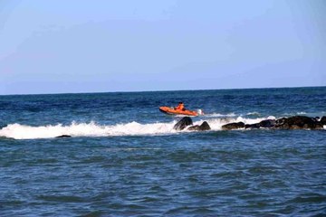 Denizde kaybolan şahsı ekipler didik didik arıyor