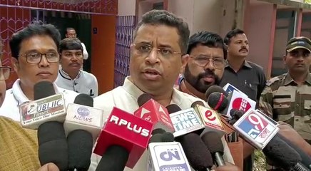 জয়ললিতা, মায়াবতী, লালু প্রসাদের পর এবার জেলে যাবেন মুখ্যমন্ত্রী: সৌমিত্র খাঁ | Oneindia Bengali
