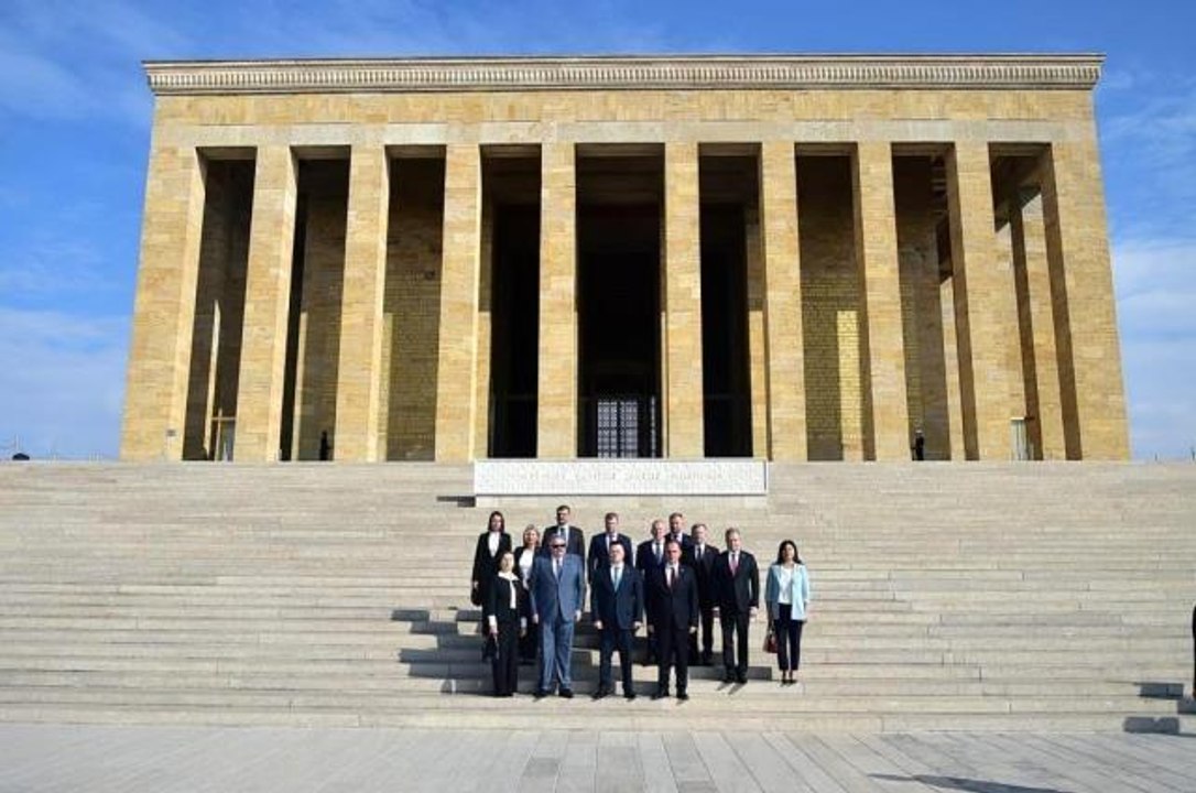 Yargıtay Cumhuriyet Başsavcısı Şahin, Rusya Federasyonu Başsavcısı Krasnov'u ağırladı