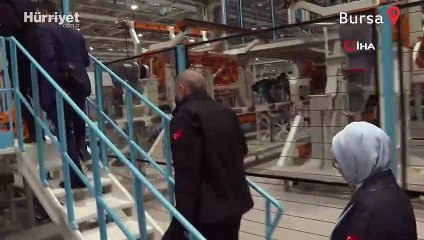 Bakan Varank, Cumhurbaşkanı Erdoğan'ın TOGG Fabrikası'nı gezdiği görüntüleri paylaştı