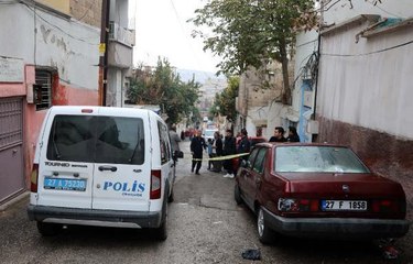 EVDE ÇIKAN YANGINDA KÜÇÜK EBRAR, DUMANDAN ETKİLENDİ