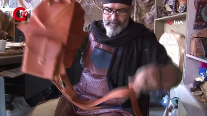 Türk tarihini eserleri ile yaşatıyor