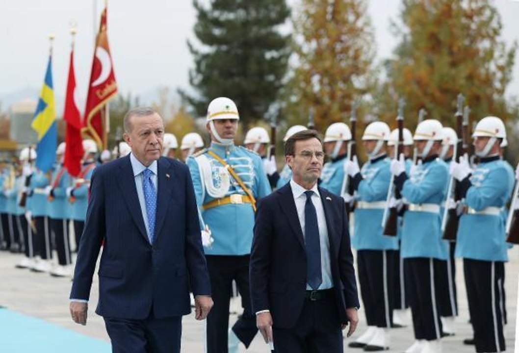 Cumhurbaşkanı Erdoğan, İsveç Başbakanı Kristersson'u resmi törenle karşıladı