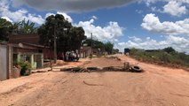 MORADORES DO BURACÃO DENUNCIAM POEIRÃO NA PE 075 EM ITAMBÉ